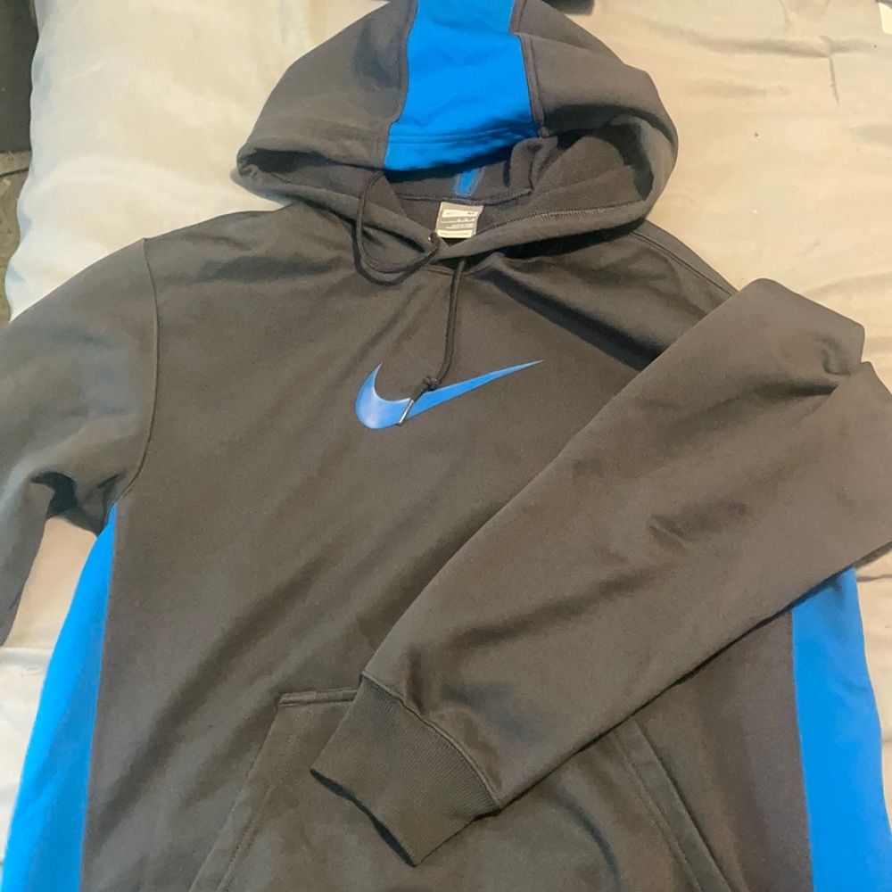 Men’s Nike Therma Hoodie (M)